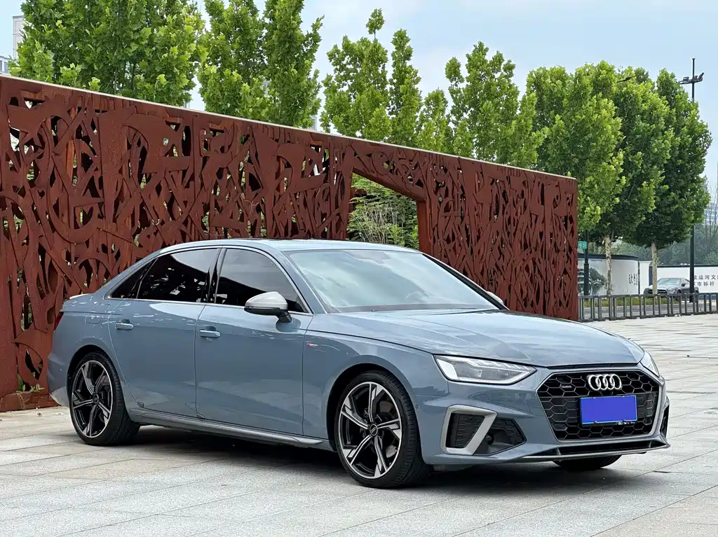 Audi A4L 2022 — фото 3