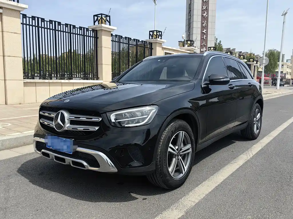 Mercedes-Benz GLC 2021 — фото 1