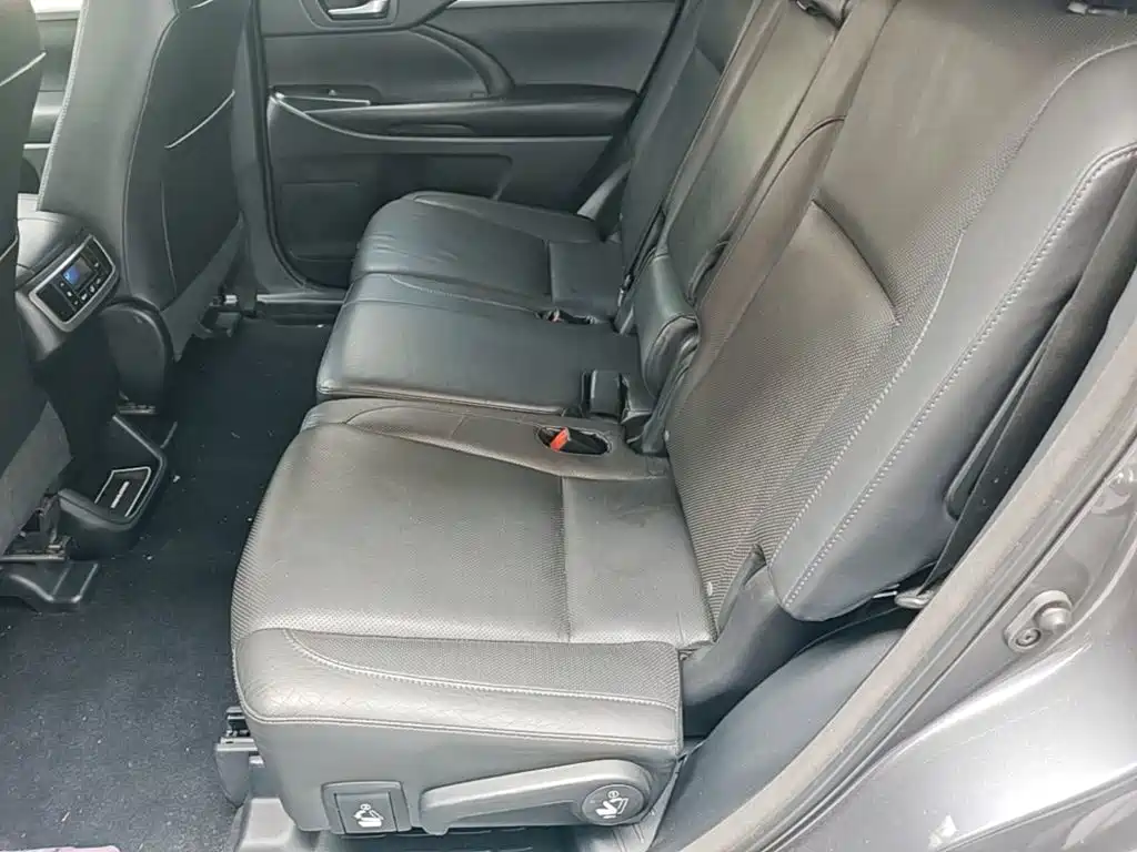 Toyota Highlander 2015 — фото 17
