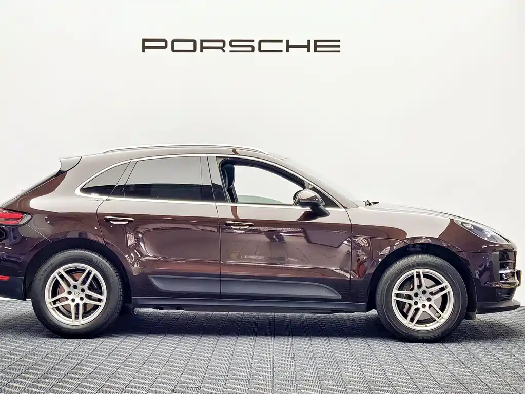 Porsche Macan 2021