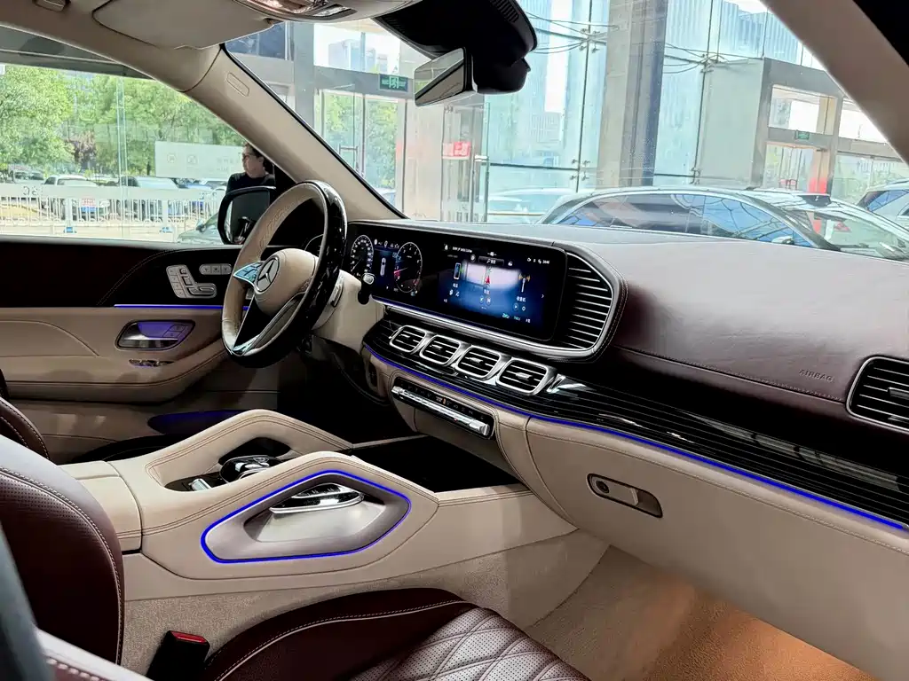 Mercedes-Benz Maybach GLS 2024 — фото 15