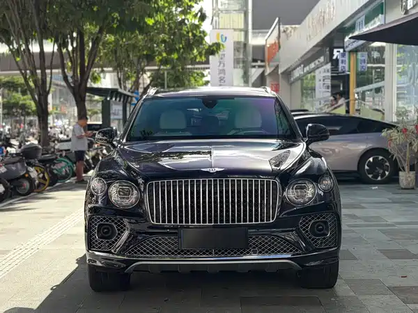 Bentley Bentayga 2023