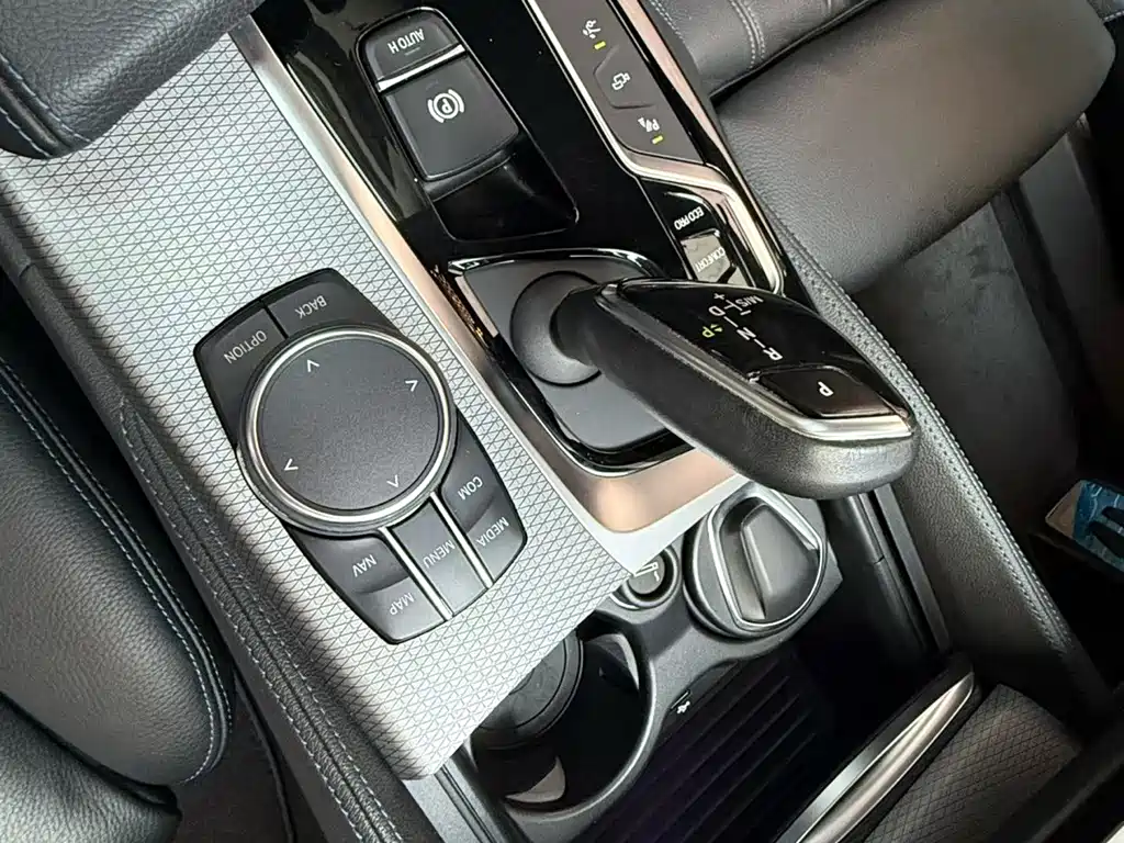 BMW 6 Series GT 2018 — фото 5