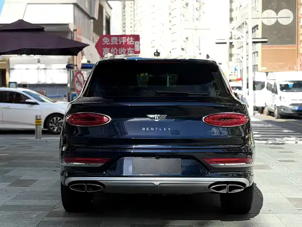 Bentley Bentayga 2023