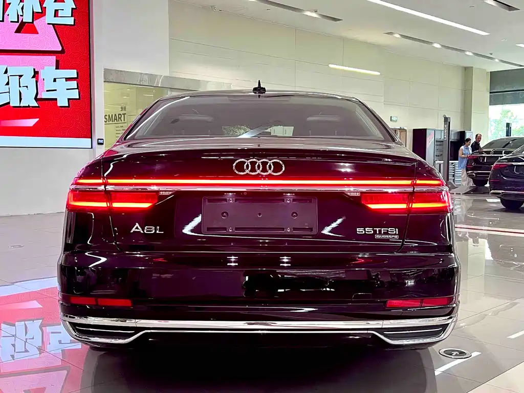 Audi A8 2019 — фото 10