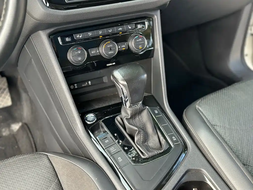 Volkswagen Tiguan L 2018 — фото 14