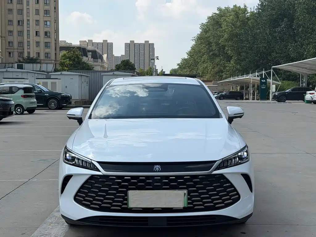 BYD Qin PLUS 2025 — фото 2