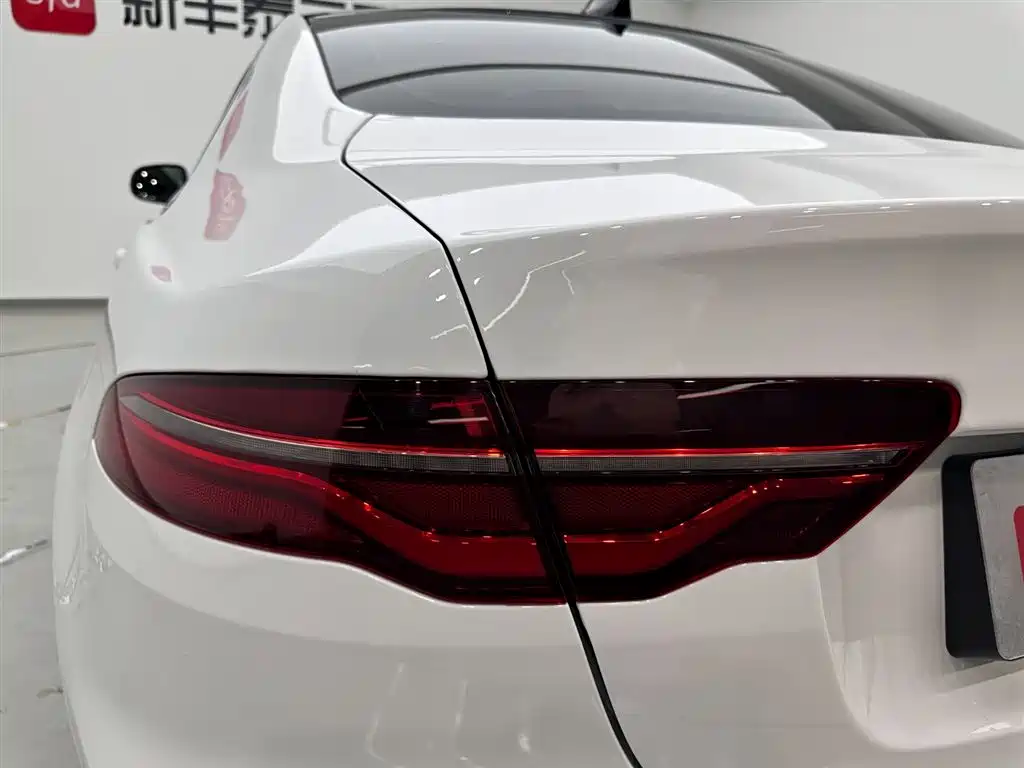 Jaguar XEL 2022 — фото 29
