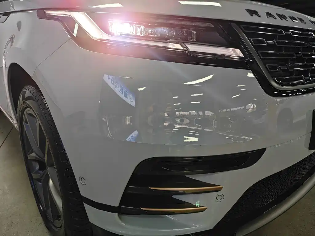 Land Rover Velar 2024 — фото 11