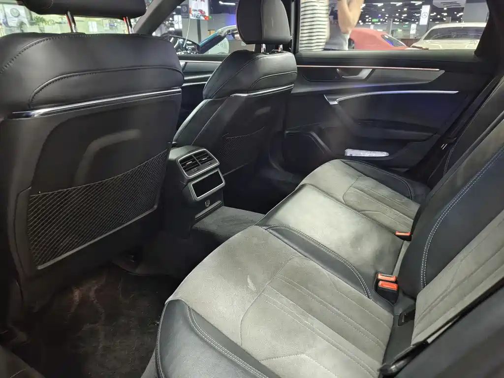 Audi A6L 2021