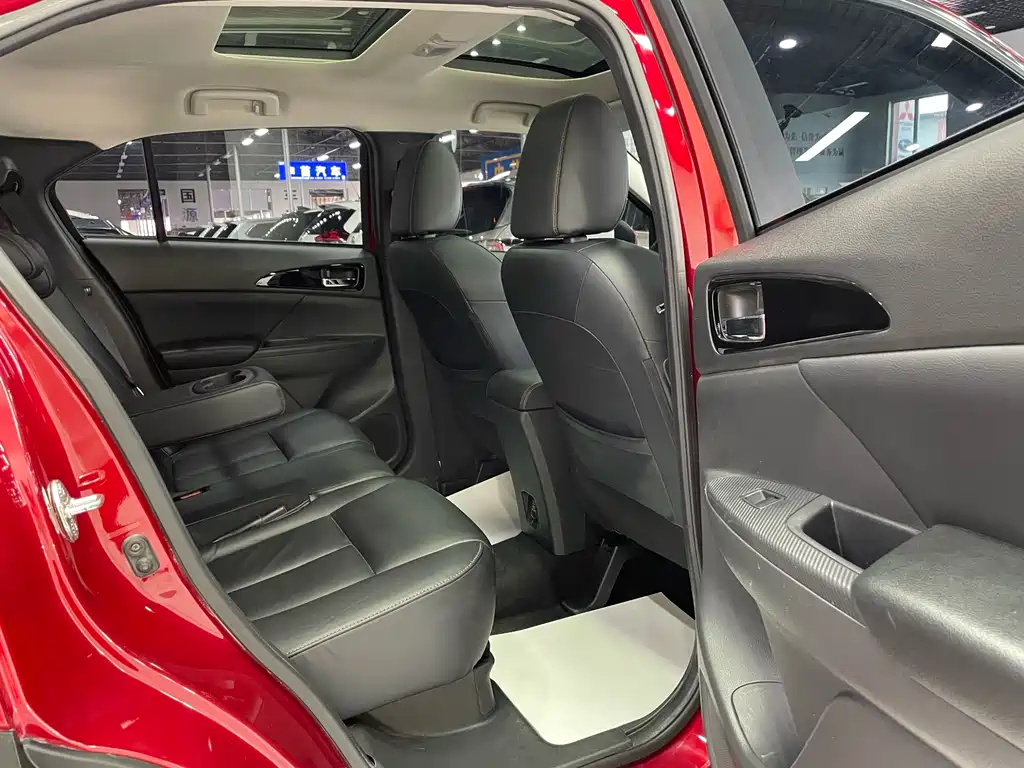 Mitsubishi Eclipse Cross 2020 — фото 17