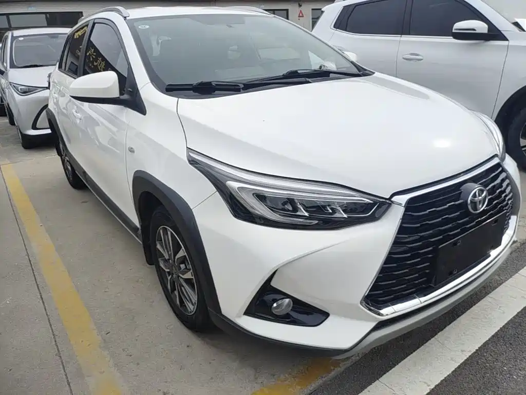 Toyota Yaris L 2021
