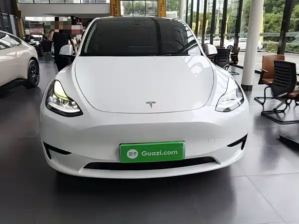Tesla Model Y 2022