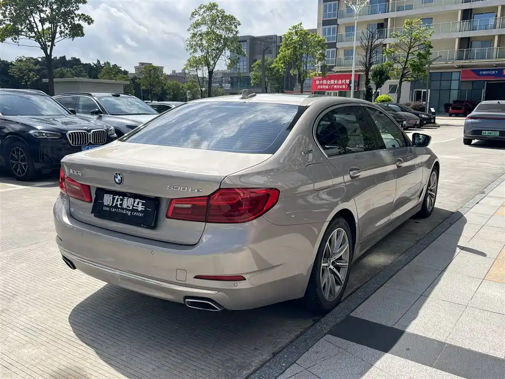 BMW 5 Series New Energy 2018 — фото 9