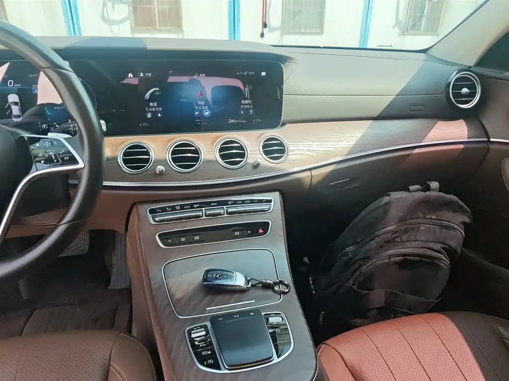 Mercedes-Benz E-Class 2023 — фото 6