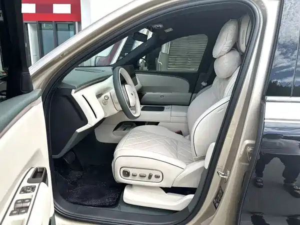 Li Auto L9 2026