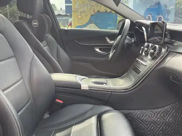 Mercedes-Benz C-Class 2019