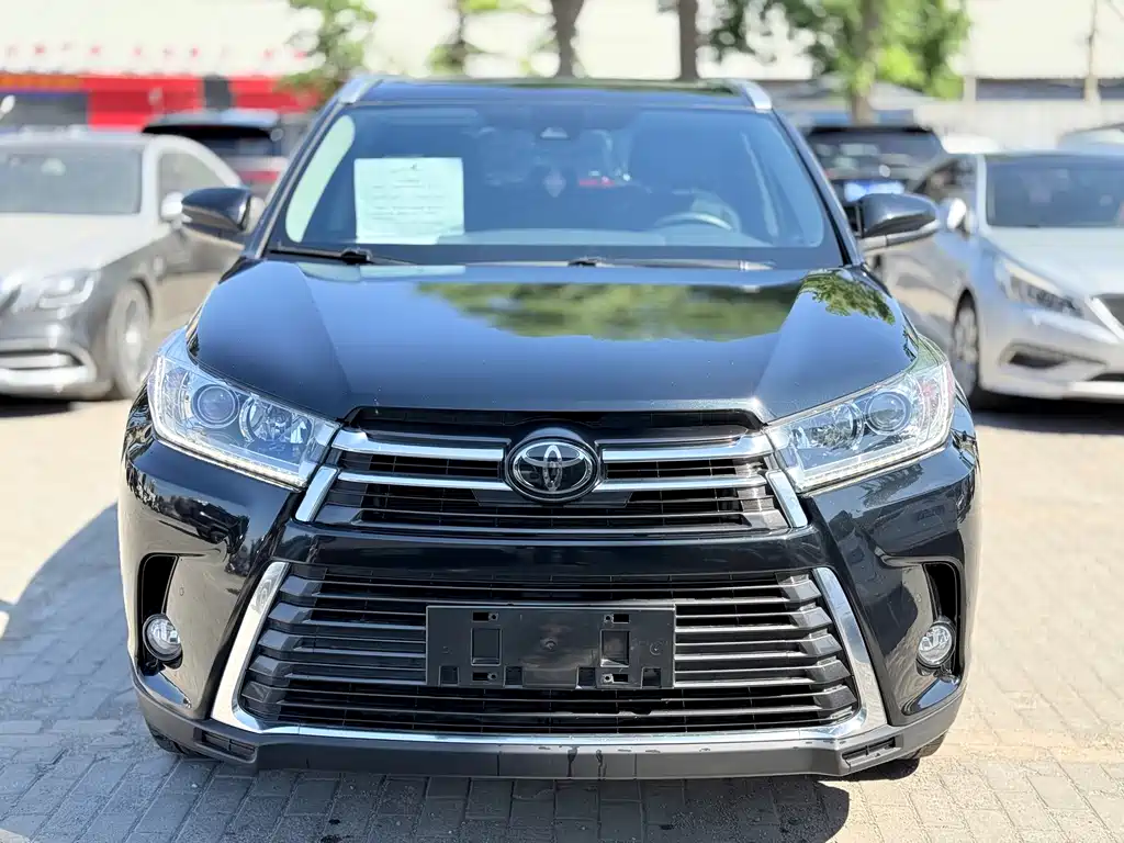Toyota Highlander 2018 — фото 2