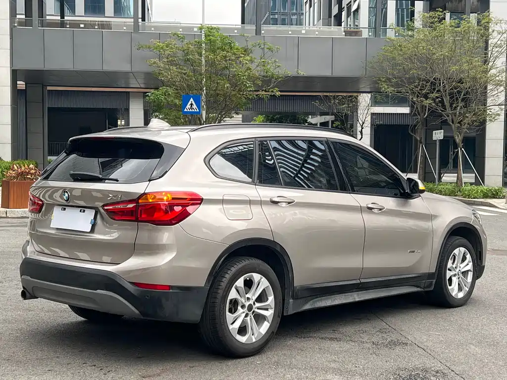 BMW X1 2017 — фото 7