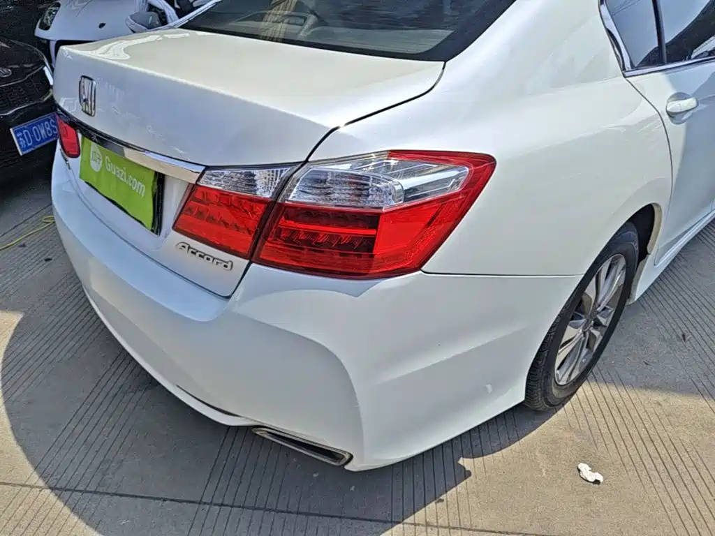 Honda Accord 2015 — фото 24
