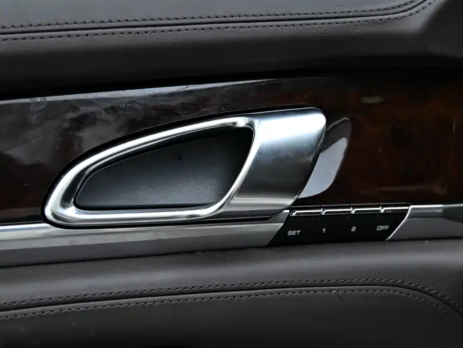 Porsche Panamera 2010 — фото 19