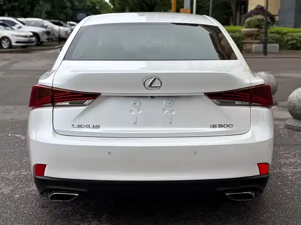 Lexus IS 2017