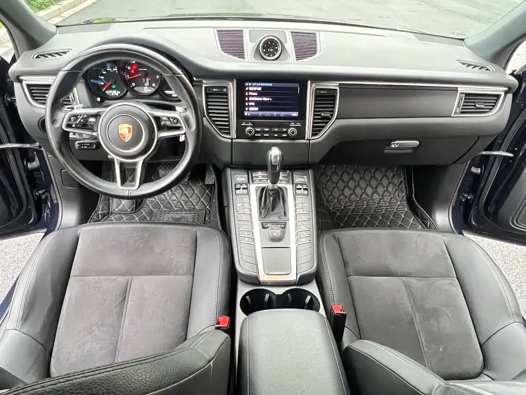Porsche Macan 2017 — фото 12