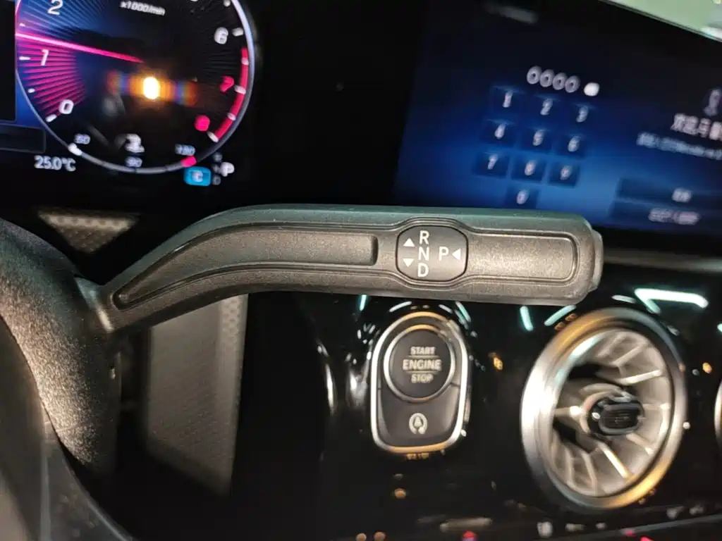 Mercedes-Benz A-Class 2023 — фото 14