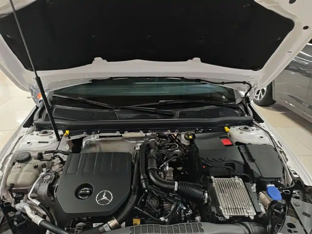 Mercedes-Benz A-Class 2023 — фото 20