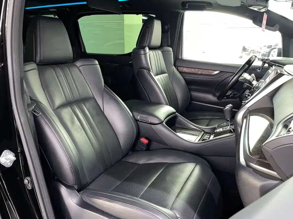 Toyota Vellfire 2020 — фото 16