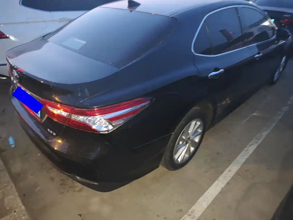 Toyota Camry 2021 — фото 3