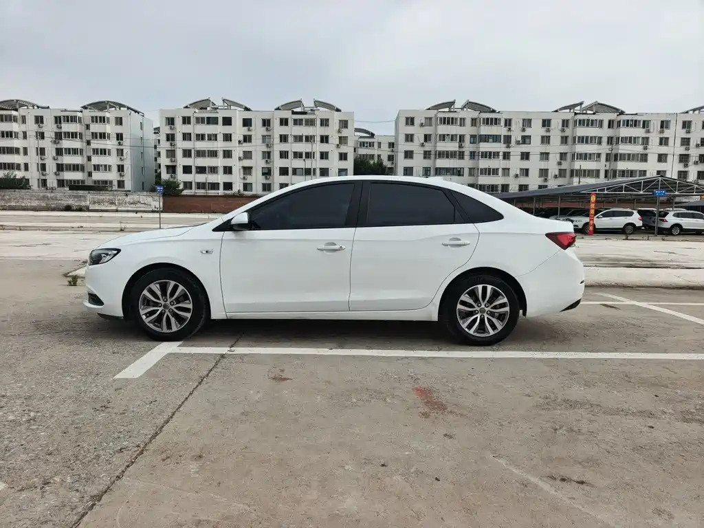 Buick Excelle 2019 — фото 10