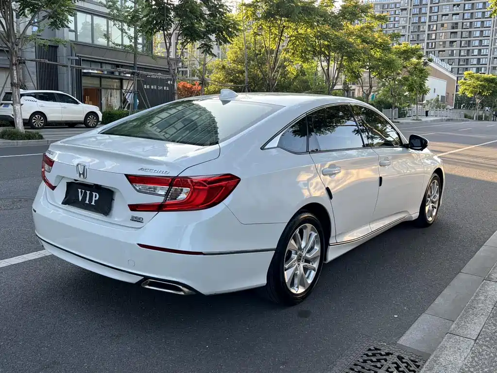 Honda Accord 2019 — фото 17