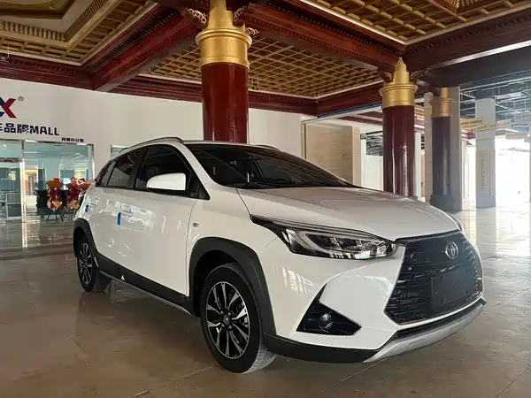 Toyota Yaris L 2023