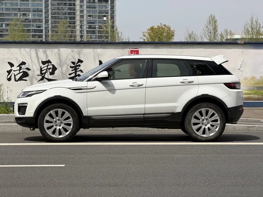 Land Rover Evoque 2018 — фото 5