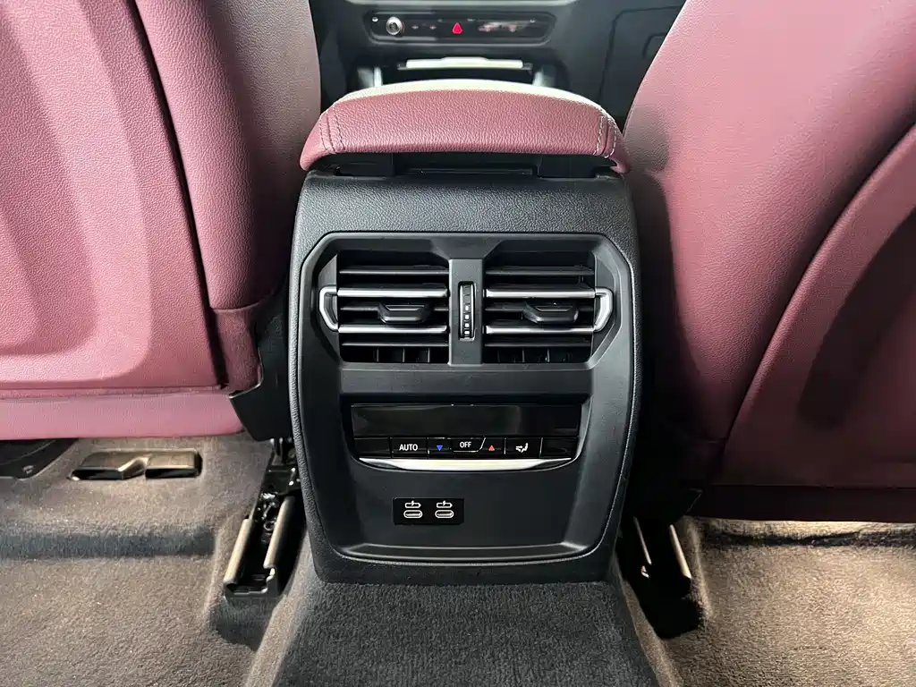 BMW 3 Series 2023 — фото 14