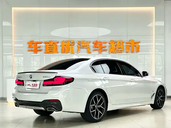 BMW 5 Series 2021