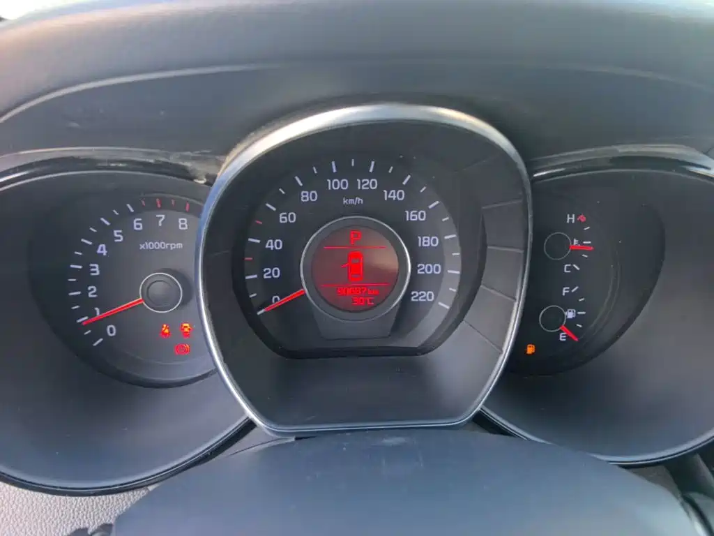 Kia K2 2015 — фото 12