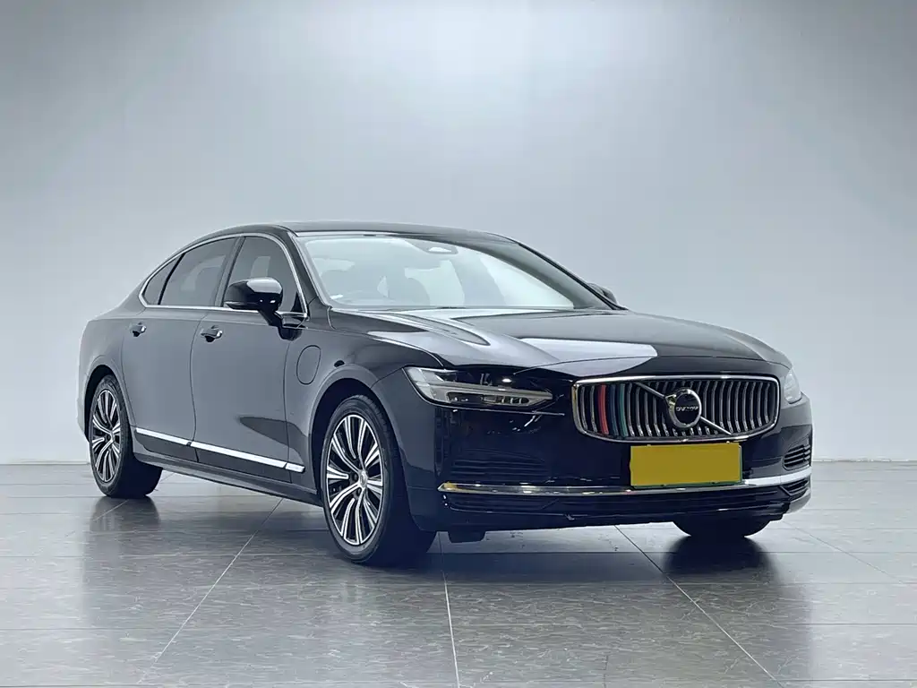Volvo S90 Plug-In Hybrid 2022 — фото 3