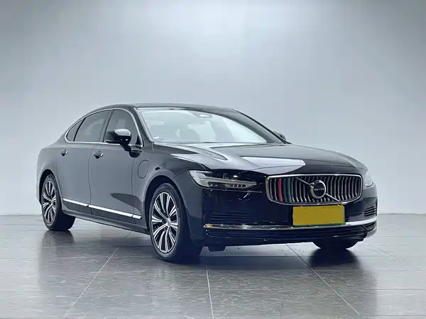 Volvo S90 Plug-In Hybrid 2022