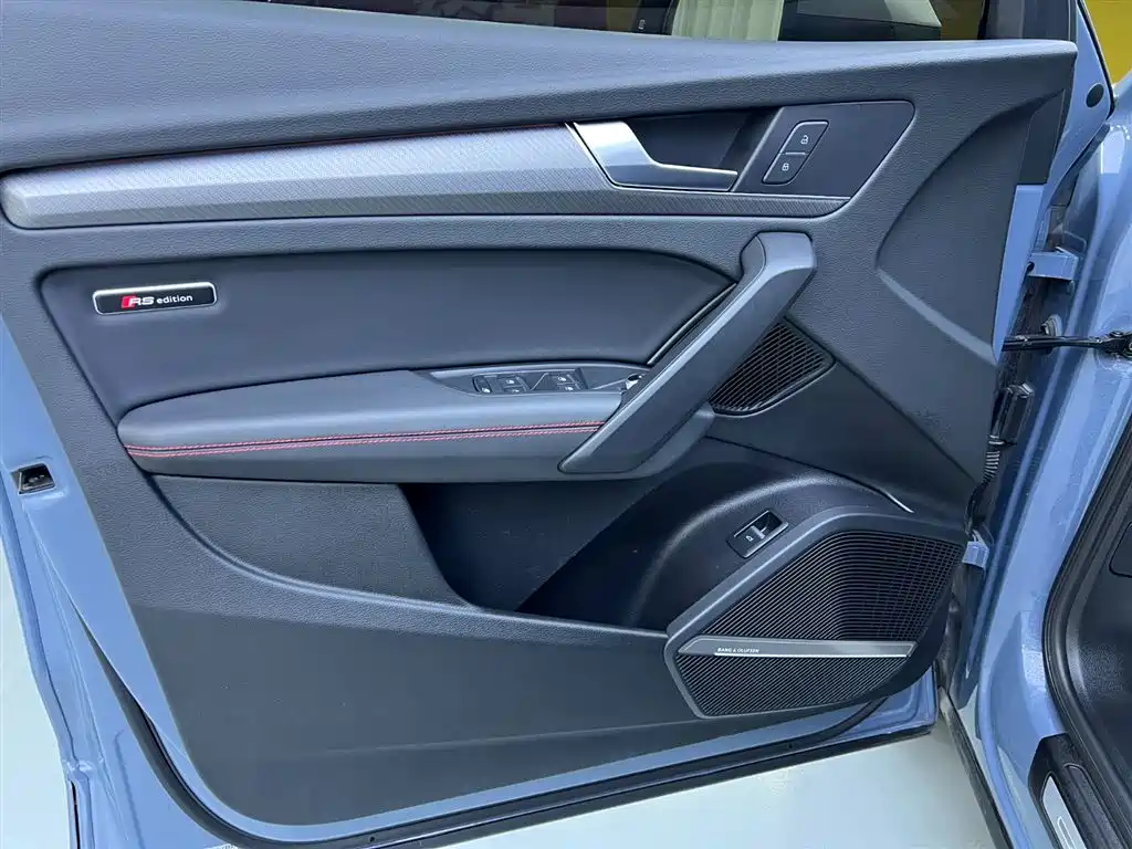 Audi Q5L 2022 — фото 17