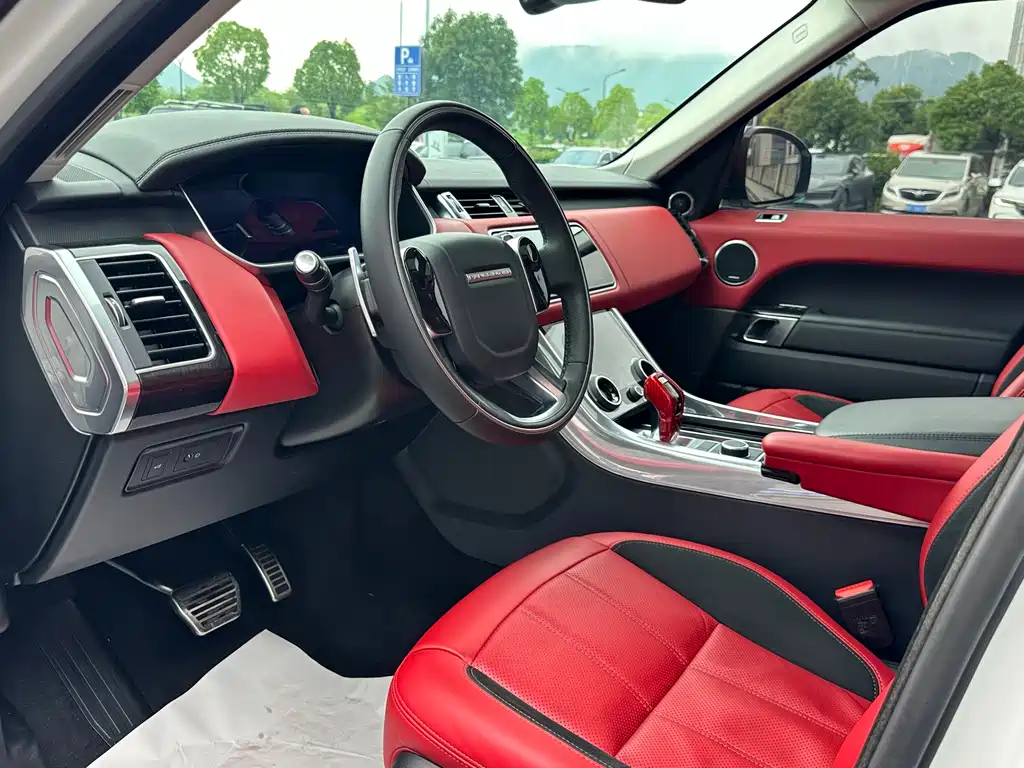 Land Rover Sport 2022
