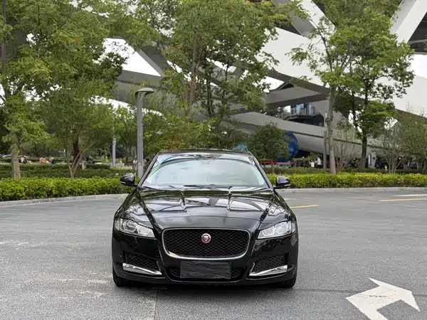 Jaguar XFL 2019