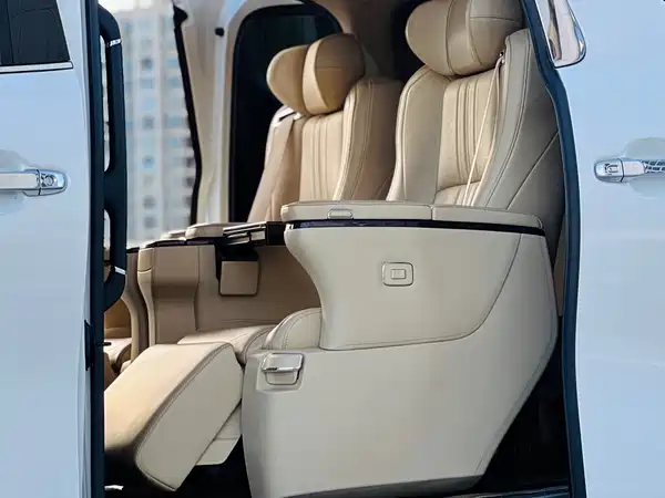 Toyota Alphard 2020