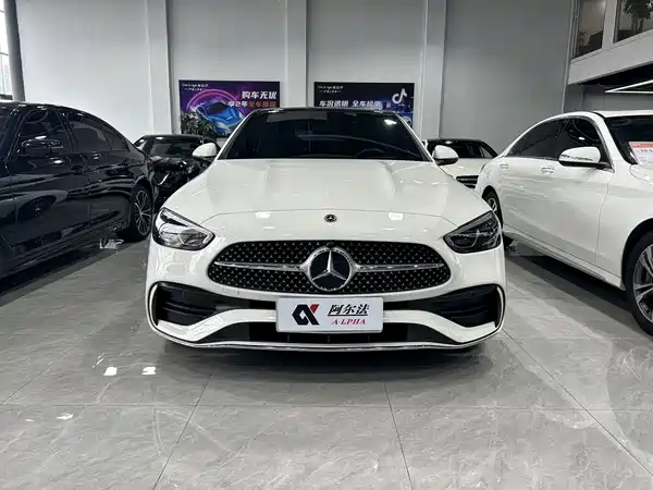 Mercedes-Benz C-Class 2024