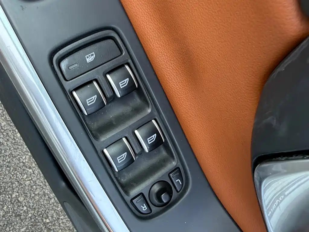 Volvo S60 2017 — фото 18