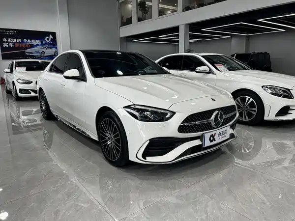 Mercedes-Benz C-Class 2024