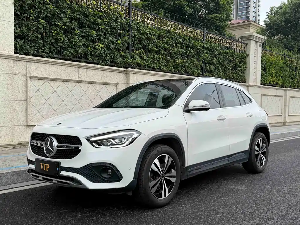 Mercedes-Benz GLA 2021