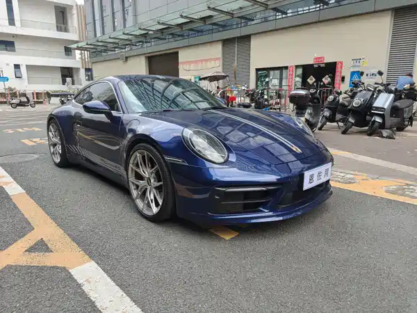 Porsche 911 2021