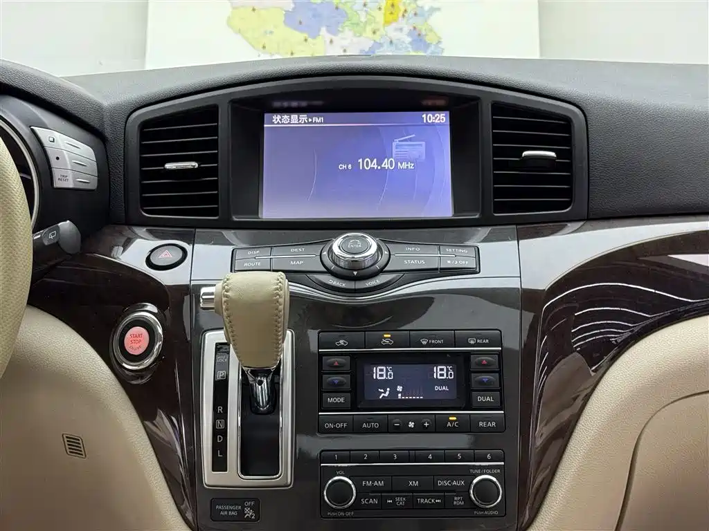 Nissan Quest 2016 — фото 11